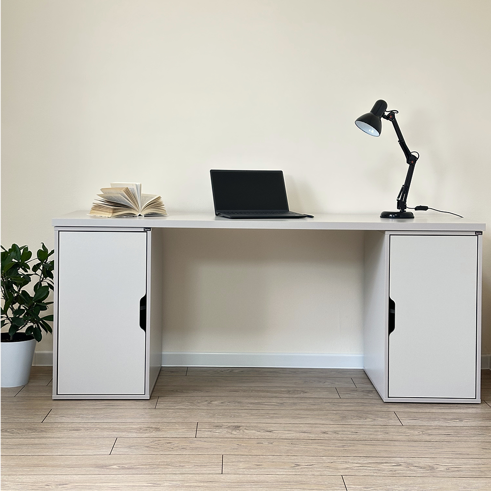 ELIO Desk