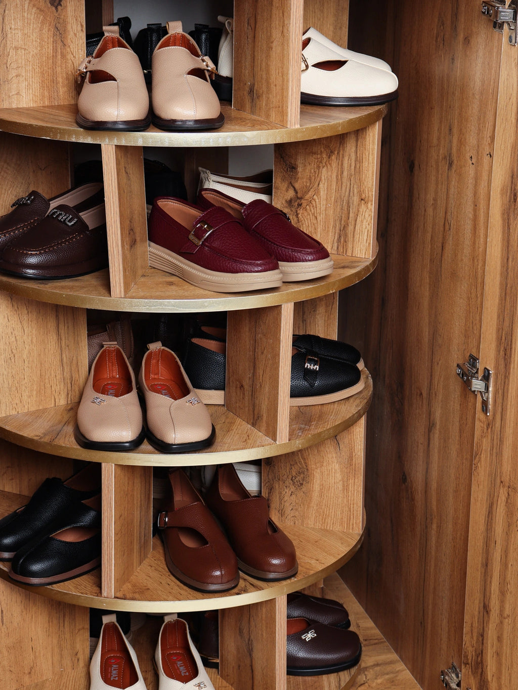 Rotating Shoe Rack